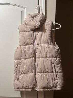 Old Navy Cream Quilted Vest with Sherpa Lining